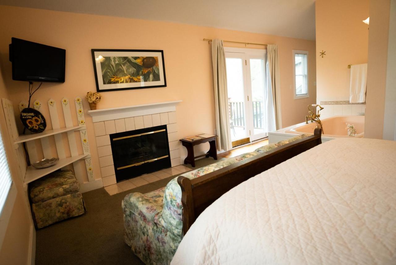 Garden Grove Inn Bed And Breakfast Union Pier Esterno foto
